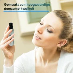 MaxedMore Navulbare Parfumverstuiver 5ml Zilver - 65 Keer Spraybare Parfum Verstuiver - Hervulbaar Tasverstuiver Voor Parfum - Meeneem Mini Geur Flesje Voor Op Reis - Lipstick Formaat Navulbaar Parfumflesje -Parfum Winkel 1200x1200 253
