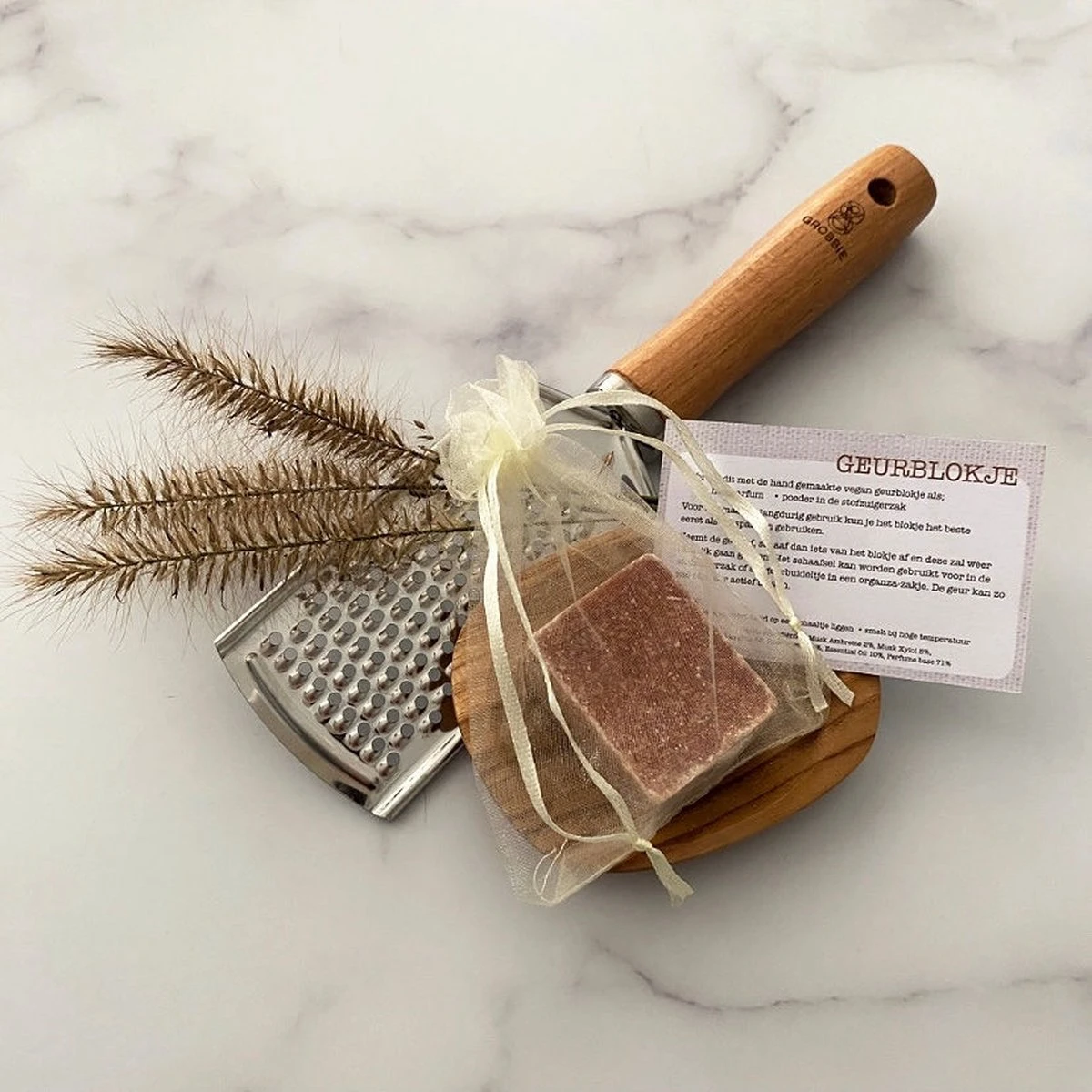 2 Amberblokjes - Geurblokjes - Incl - Schaaltje - Rasp - Organza Zakjes - Geschenkset Vrouwen 7 2 Amberblokjes - Geurblokjes - Incl - Schaaltje - Rasp - Organza Zakjes - Geschenkset Vrouwen - Afbeelding 5