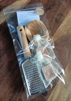 2 Amberblokjes - Geurblokjes - Incl - Schaaltje - Rasp - Organza Zakjes - Geschenkset Vrouwen 13 2 Amberblokjes - Geurblokjes - Incl - Schaaltje - Rasp - Organza Zakjes - Geschenkset Vrouwen -Parfum Winkel 848x1200 5